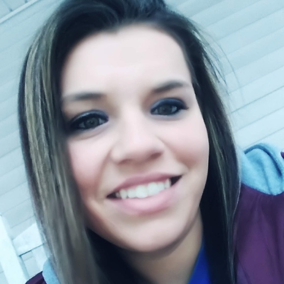 Meet your Posher, Lindseynmike - Picture 1 of 2